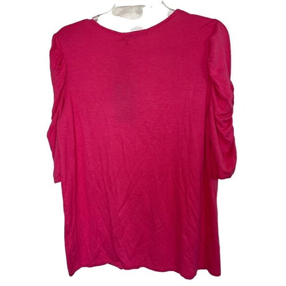 Gibson Look V-Neck Ruched Sleeve Top In Bright Coral - Picture 3 of 8